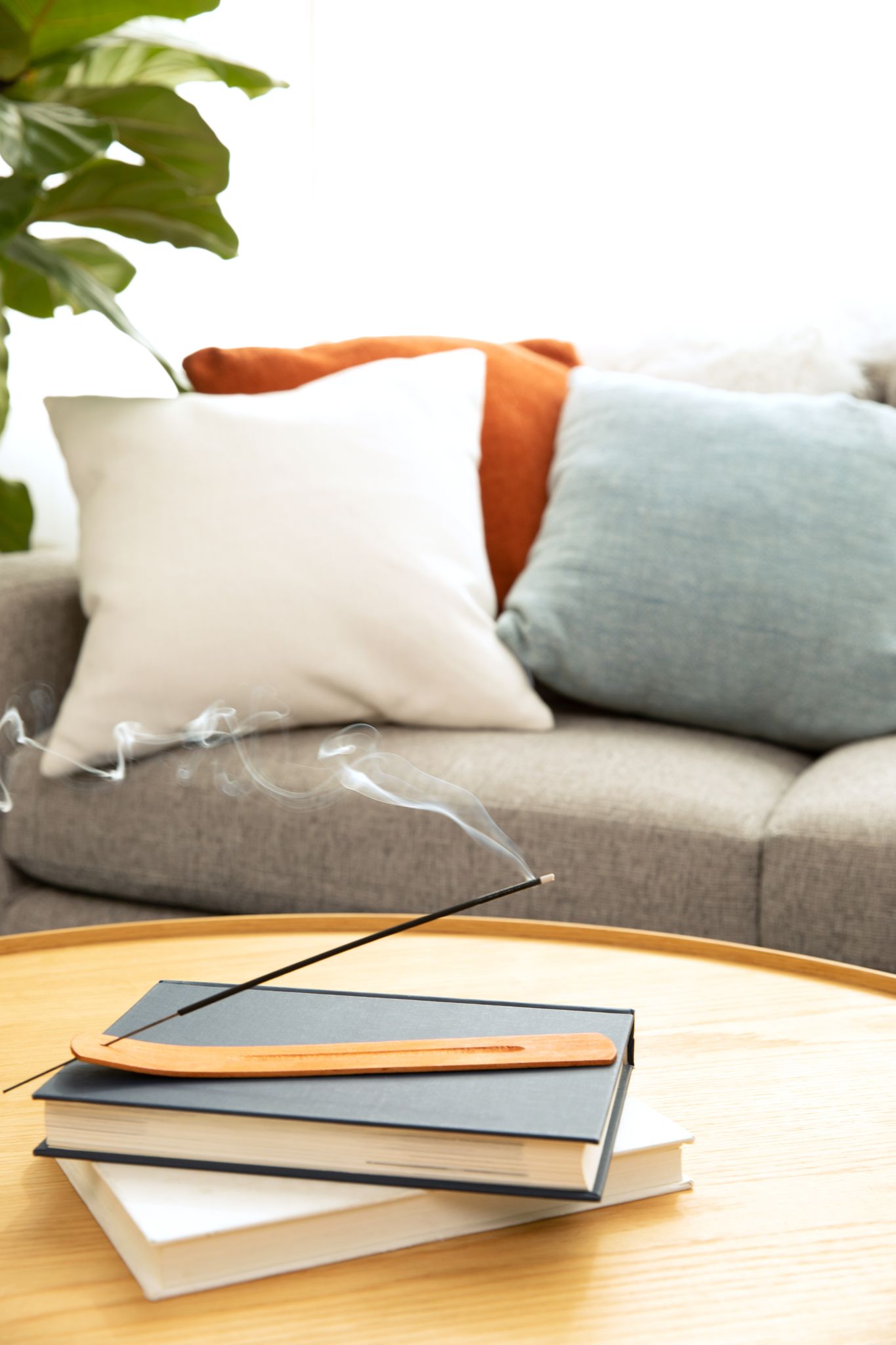 Unveiling the Aromatic Benefits of Hand-Dipped Incense Sticks