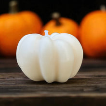 Limited Edition: 🤍 White Pumpkin Soy Pillar Candle